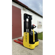Штабелер електричний 1071 HYSTER S1.2  1200kg 430 cm