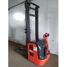 Б/У Штабелер электрический  LINDE L 16 2013р  1,6т 3,78м
