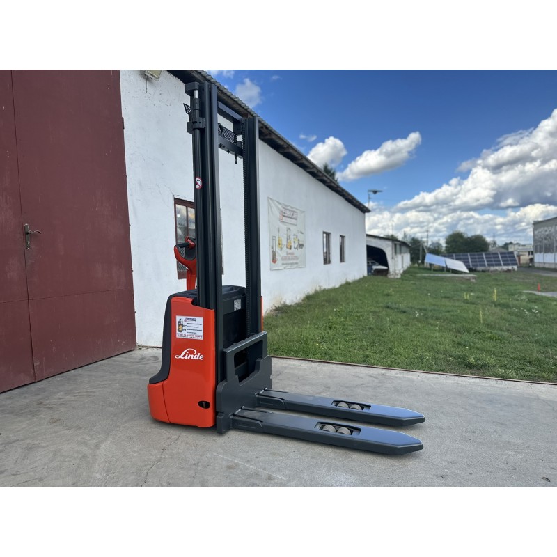 Навантажувач штабелер 1453 Linde L12 1.2t 3.32m