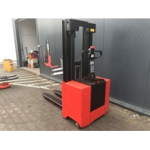 Б/У Штабелер электрический поводковый Manitou1,6 т 4.2 м